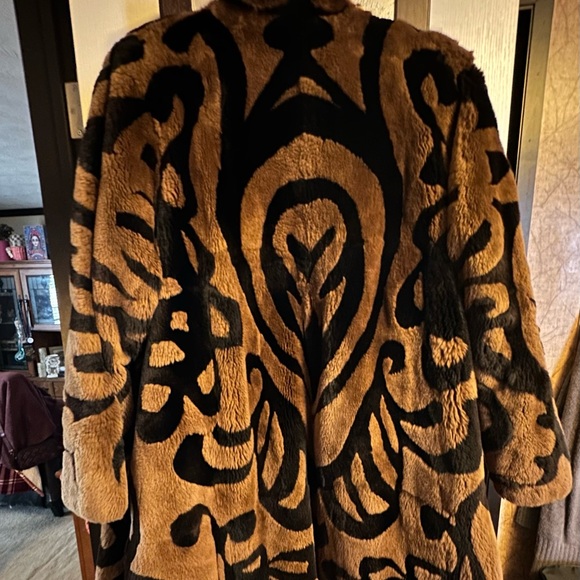 Revillion vintage sheared Beaver Fur Coat.  - Picture 6 of 10